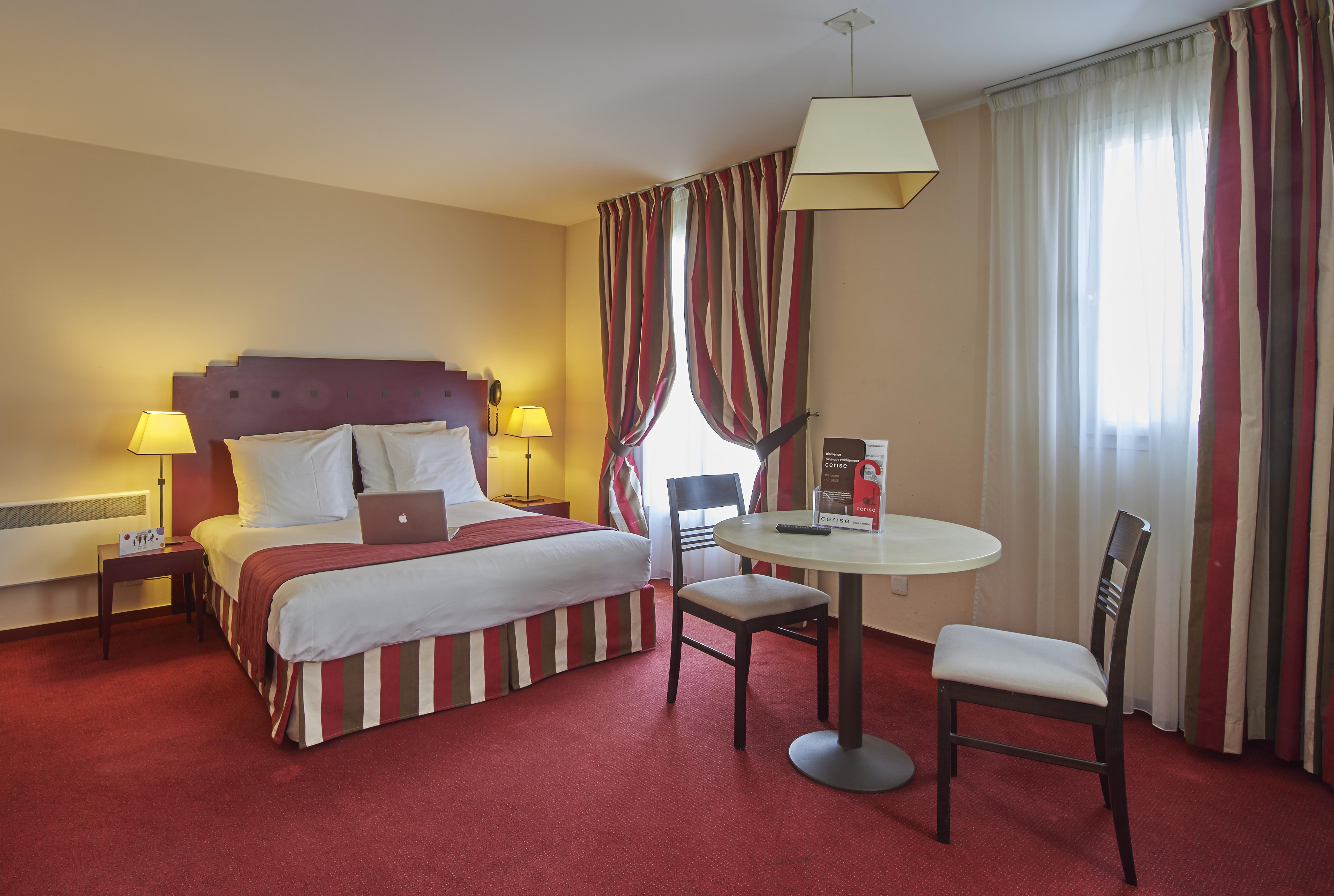 Hotel Cerise Chatou Eksteriør billede
