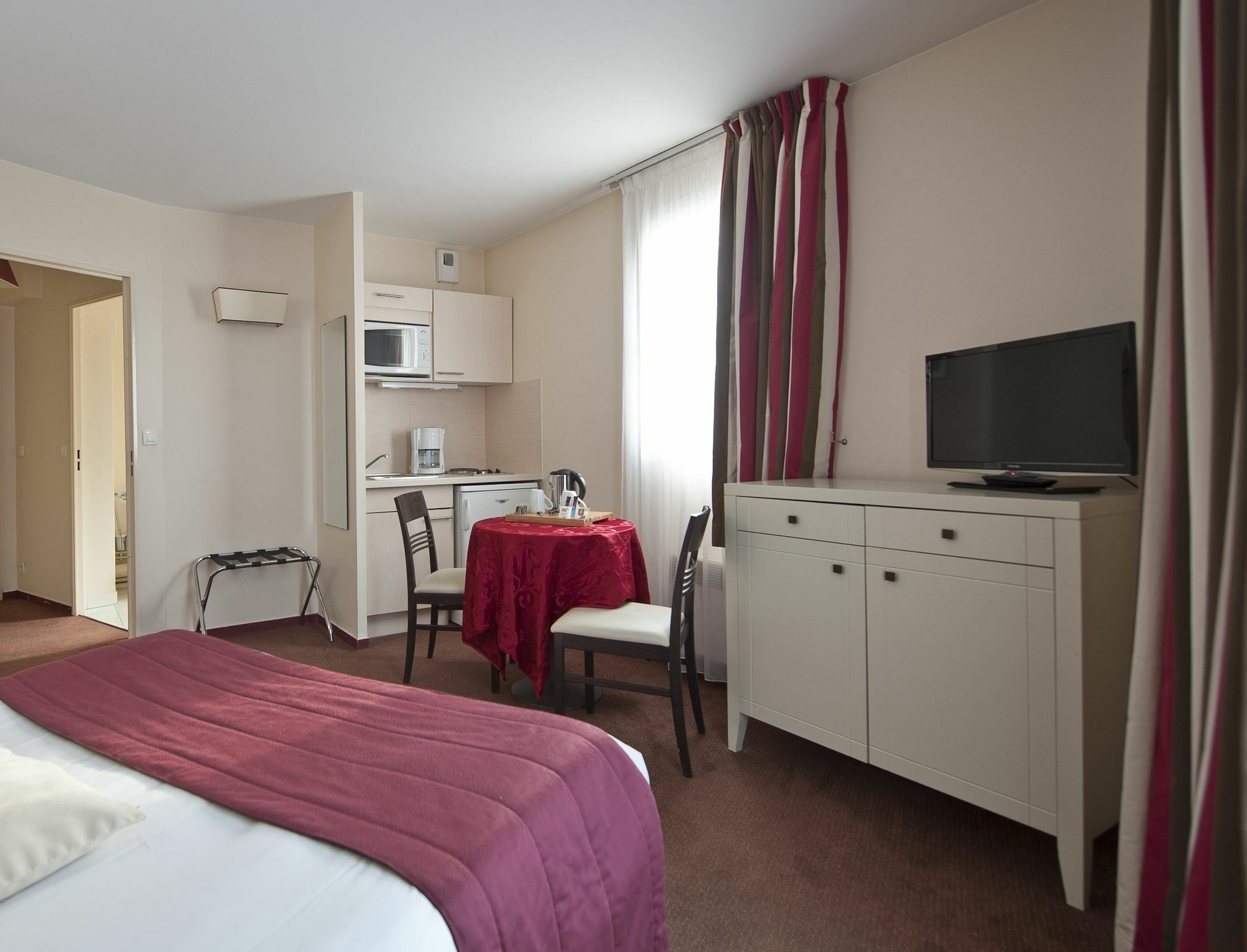 Hotel Cerise Chatou Eksteriør billede